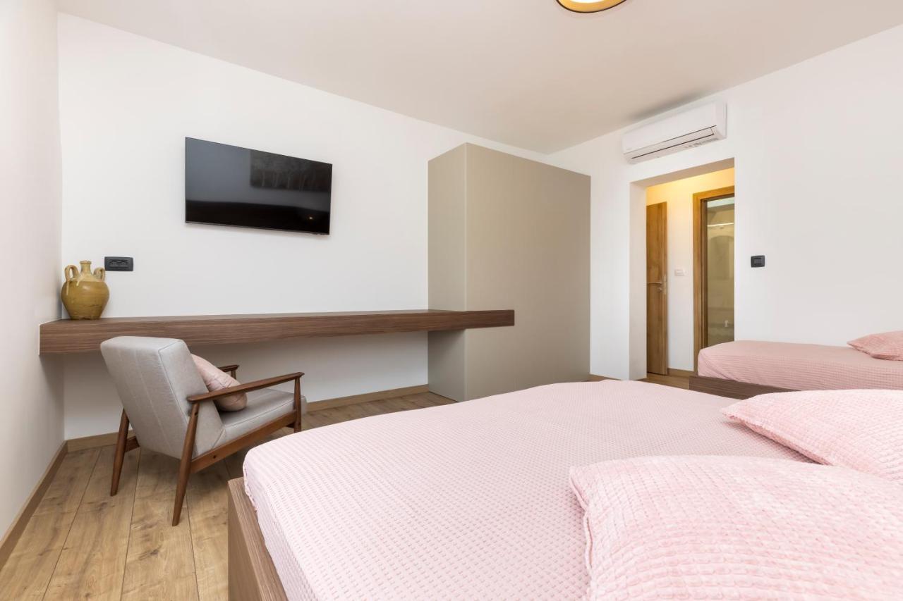 Boutique Apartment มาลีโลชินจ์ ภายนอก รูปภาพ