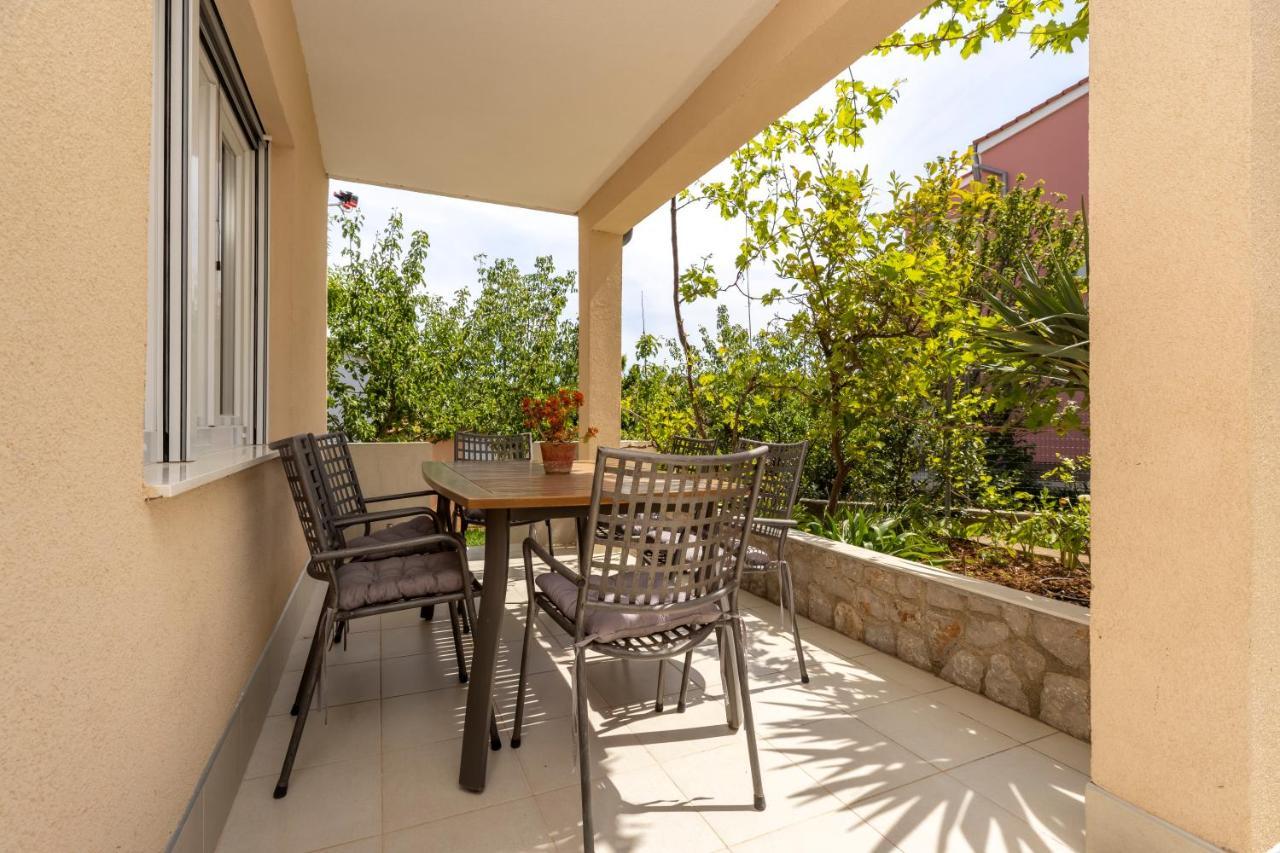 Boutique Apartment มาลีโลชินจ์ ภายนอก รูปภาพ