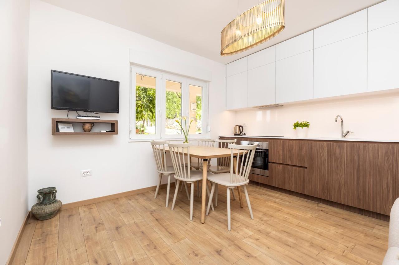 Boutique Apartment มาลีโลชินจ์ ภายนอก รูปภาพ